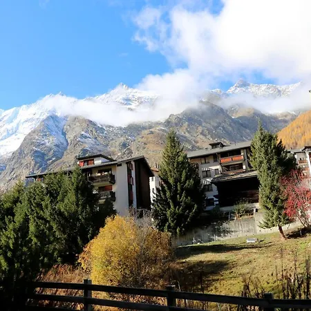 Perrine Garden - Cozy With Private Garden Apartment Saas-Fee