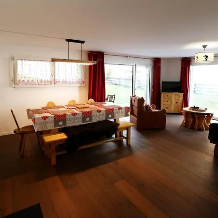 Apartment Perrine Garden - Cozy With Private Garden Saas-Fee