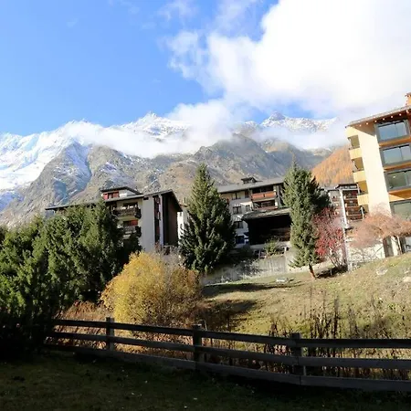 Perrine Garden - Cozy With Private Garden Apartment Saas-Fee