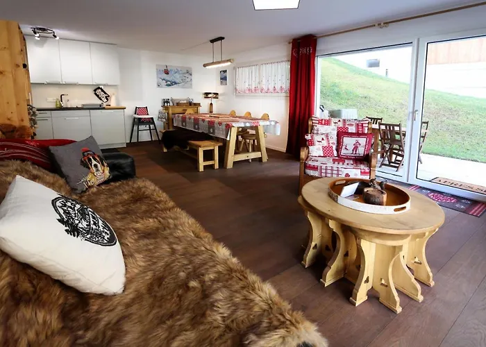 Perrine Garden - Cozy With Private Garden Apartment